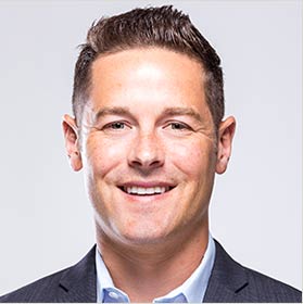 “Digital Influencer: A Guide to Achieving Influencer Status Online”, author, John Lincoln