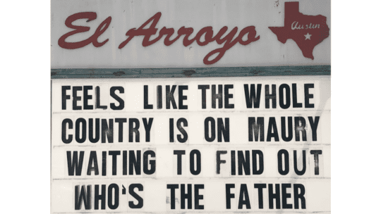 El Arroyo signs