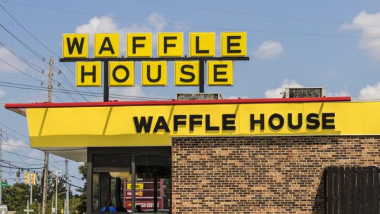 Waffle House closes during hurricane, but for good reason