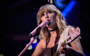 how taylor swift is helping the NFL with publicity this week after appearing at the Chiefs' game