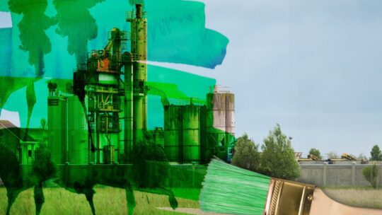 Factory polluting industry with smoke and sky, showing greenwashing and indicating poor sustainability and ESG initiatives.