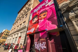Bratziez Sweetheartz Pop-Up